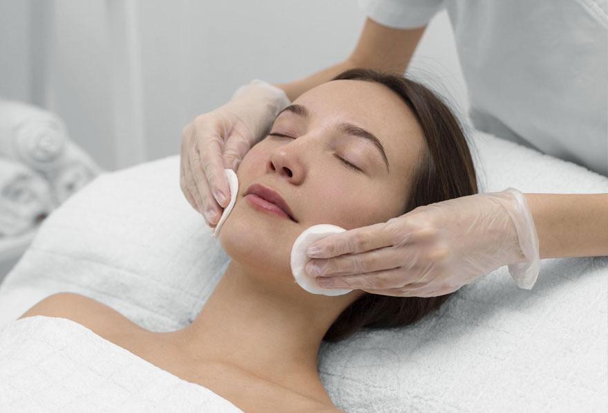 PK Nails Studio บริการนวดหน้าใส ช่วยยกกระชับผิวหนัง ลดเลือนริ้วรอย